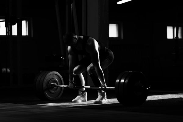 Carl Johansson (74 kg) obtient le record du monde de tous les temps en soulevé de terre brut de 328 kilogrammes aux Championnats du monde classiques IPF 2023