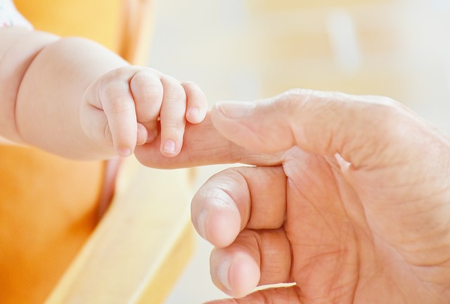 De ultieme handleiding voor het kiezen en gebruiken van een babyfoon met camera De ultieme handleiding voor het kiezen en gebruiken van een babyfoon met camera
