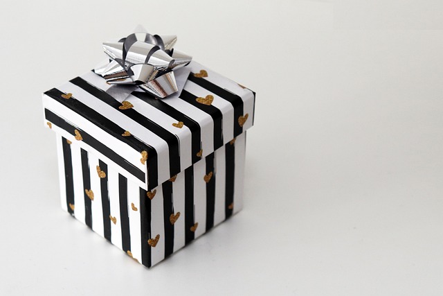 Meesterlijk cadeau geven: van soorten en creatieve ideeën tot het kiezen van de perfecte en het belang van geven en ontvangen Meesterlijk cadeau geven: van soorten en creatieve ideeën tot het kiezen van de perfecte en het belang van geven en ontvangen