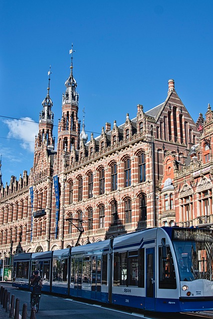 Waar vind ik een kleine zaal in Amsterdam? Waar vind ik een kleine zaal in Amsterdam?