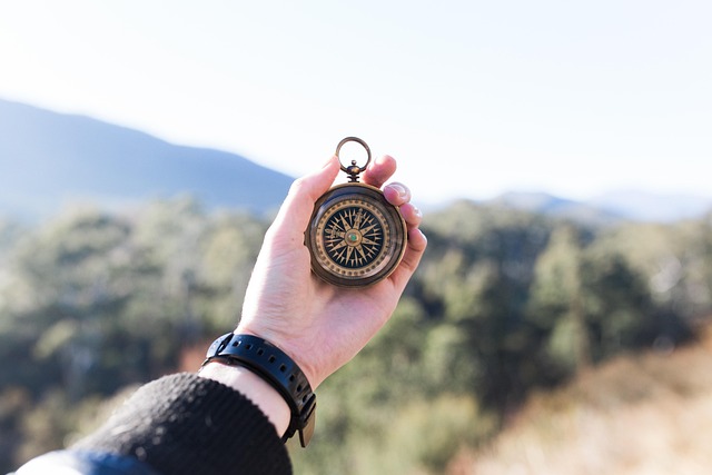 Navigatietechnologieën voor de moderne bestuurder: van basis tot innovatie Navigatietechnologieën voor de moderne bestuurder: van basis tot innovatie