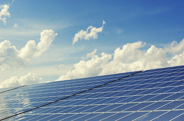 Zonnepanelen in Spijkenisse: een duurzame investering voor de toekomst Zonnepanelen in Spijkenisse: een duurzame investering voor de toekomst