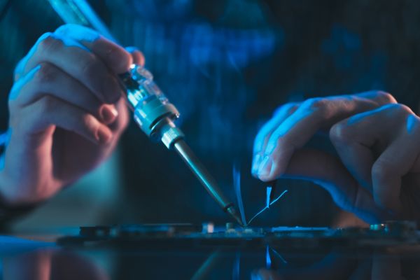 Une plateforme d’expérimentation de circuits électroniques