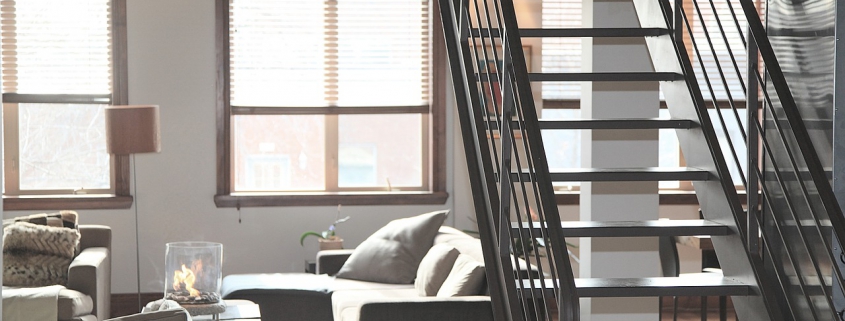 Appartement met trap in woonkamer
