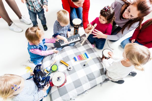 3 musikalische Möglichkeiten zur Unterstützung neurodivergenter Lernender