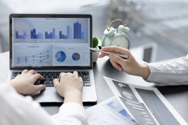 Aktienkurs der Brightcom-Gruppe: Brightcom-Aktien fallen nach Sebi-Verbot für Promoter um 5 %; Shankar Sharma antwortet