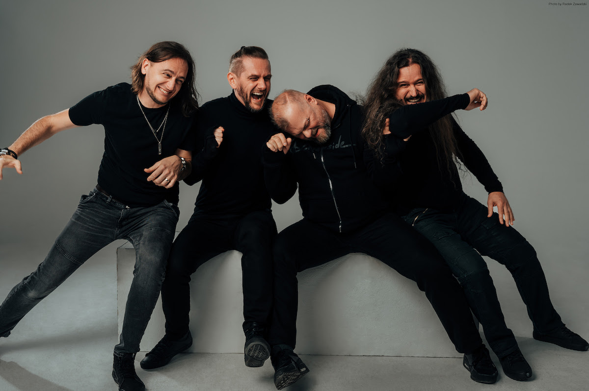 RIVERSIDE trasmette in streaming il nuovo singolo “Self-Aware”