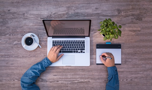 Technologie essentials: muis en toetsenbord tot webcam, microfoon en meer Technologie essentials: muis en toetsenbord tot webcam, microfoon en meer