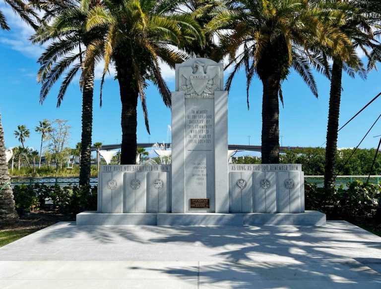 Feiern Sie das Memorial Day-Wochenende in Daytona Beach, FL