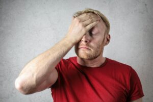 Lees meer over het artikel Wat is een hernia – wat kun je ertegen doen?