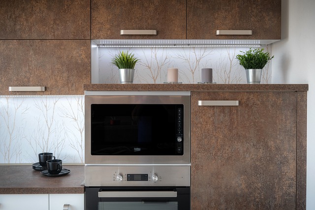 De voordelen en schoonheid van een glazen spatwand in je keuken De voordelen en schoonheid van een glazen spatwand in je keuken