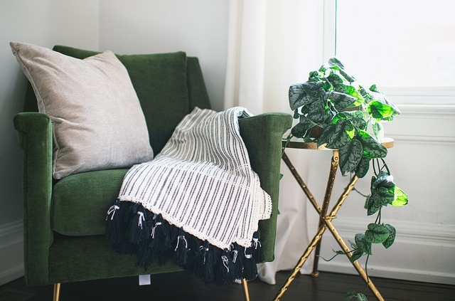 Eetkamerstoelen mixen en matchen: Een gids voor eclectisch interieur