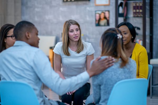 Wie man ein Unterstützungssystem für eine bessere psychische Gesundheit entwickelt